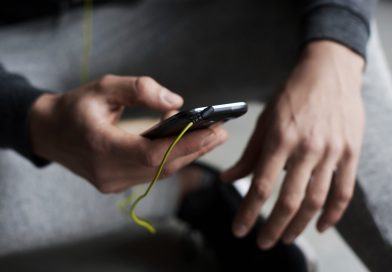 Nuo radijo siųstuvo iki 4G modulio: kaip keitėsi garso perdavimo technologijos ir ką tai reiškia privatumui